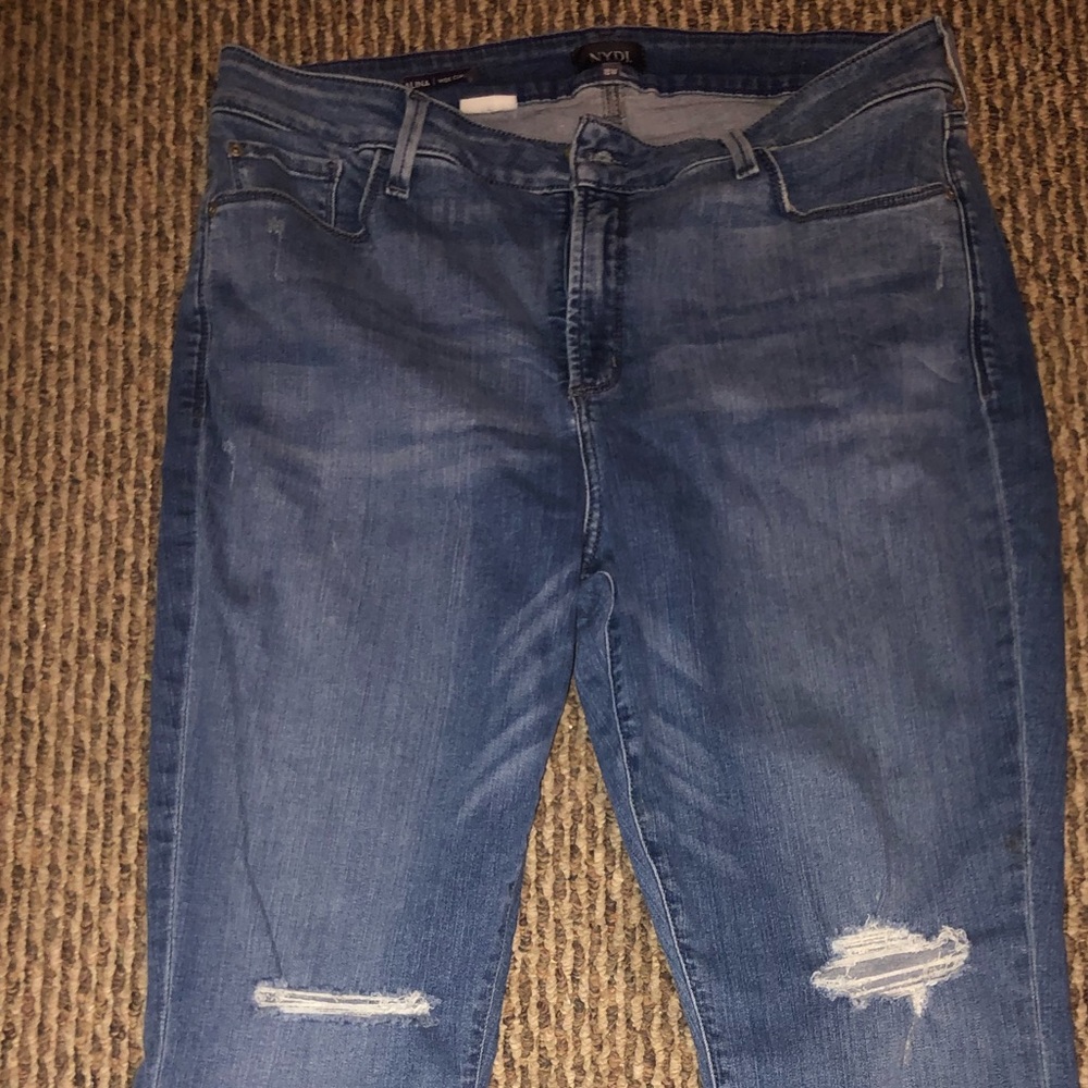 Ripped NYDJ LA ALINA wide cuff ankle jeans